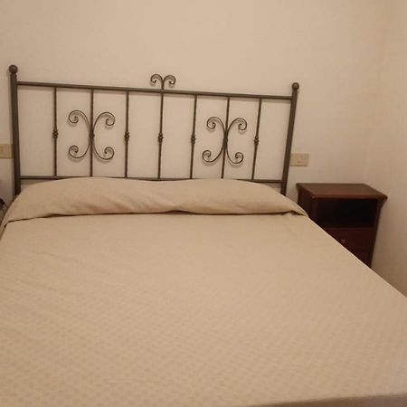 Bilocale Carino Al Centro Di Ottiolu Villa Porto Ottiolu Ngoại thất bức ảnh